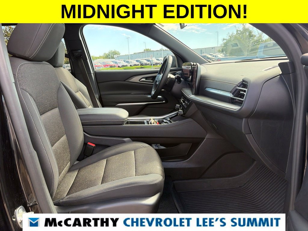 Used 2024 Chevrolet Traverse LT FWD image 25