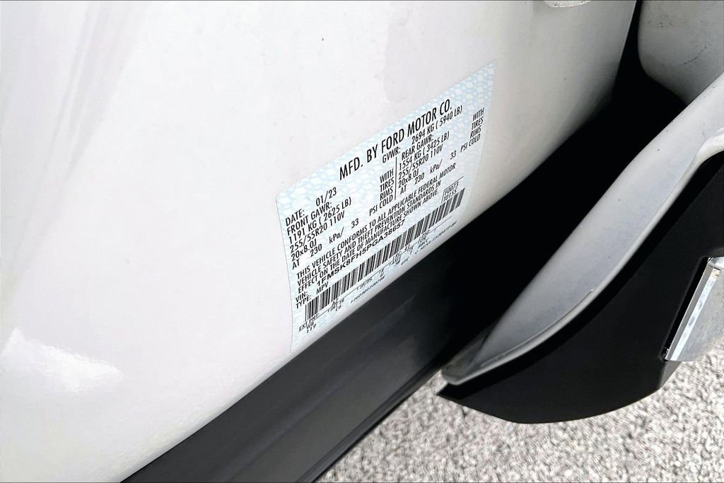 Certified 2023 Ford Explorer Limited w/ Limited Technology Package AWD/4WD image 33
