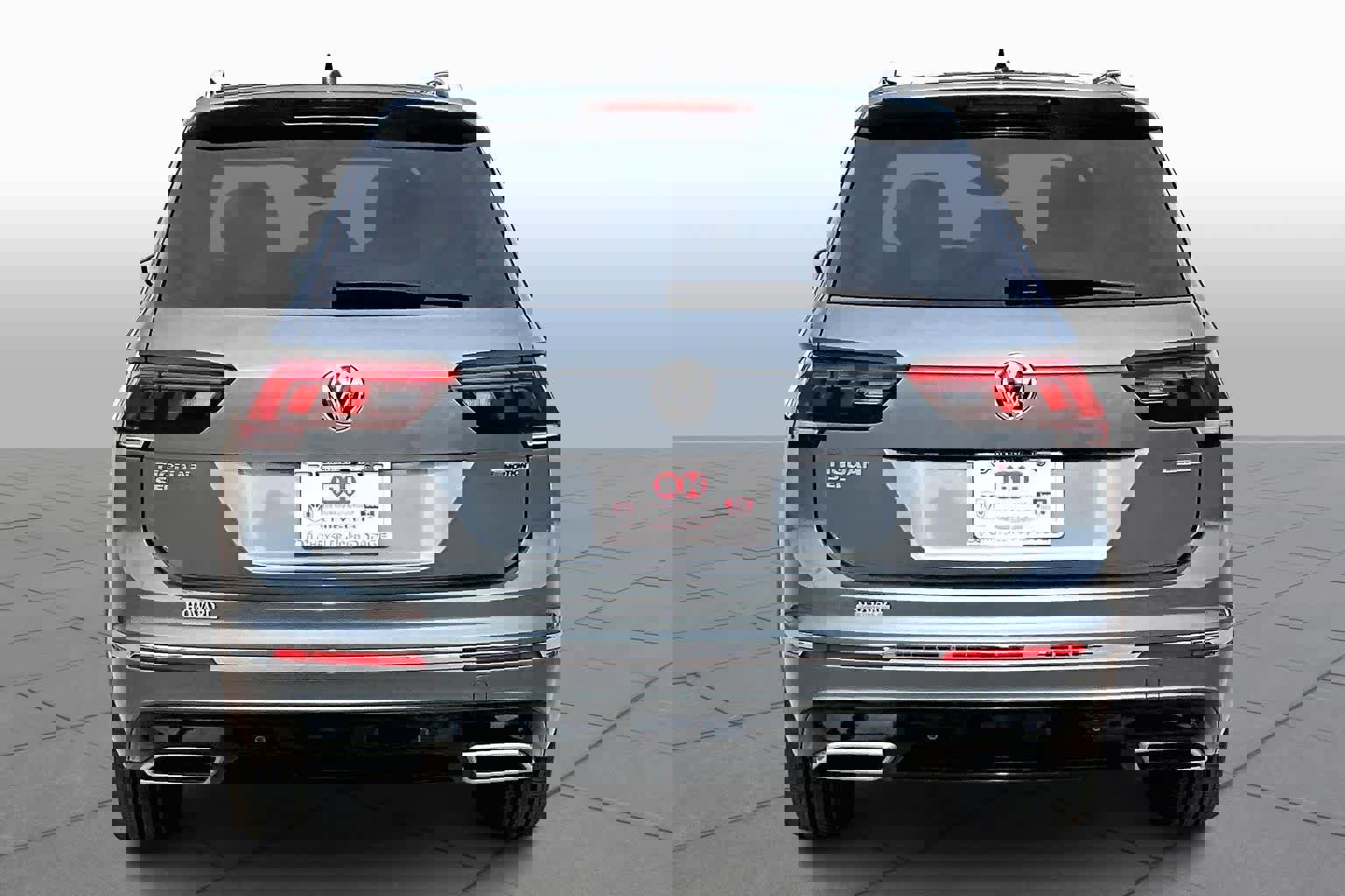 Used 2021 Volkswagen Tiguan SEL Premium R-Line image 6