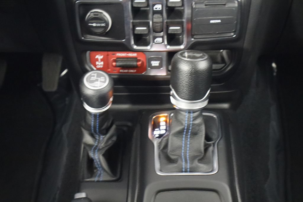 Used 2023 Jeep Wrangler Unlimited Rubicon 4xe w/ Cold Weather Group AWD/4WD image 27