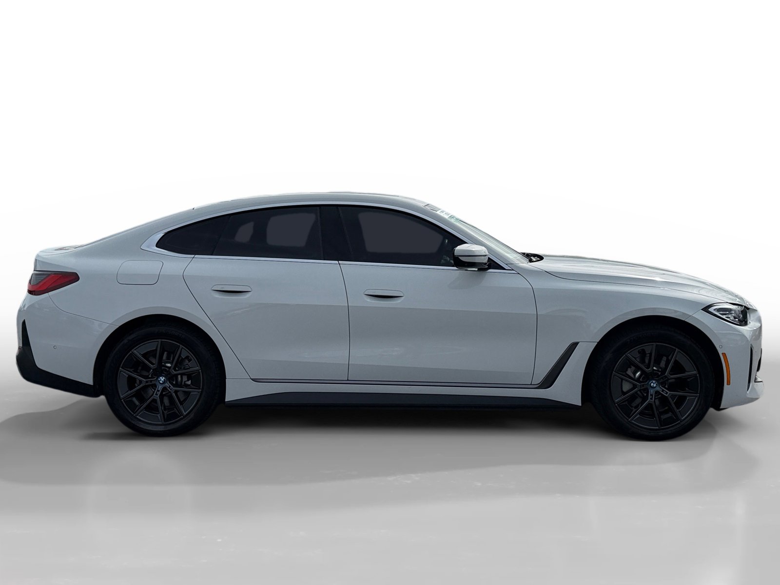 Used 2023 BMW i4 eDrive35 w/ Premium Package image 6