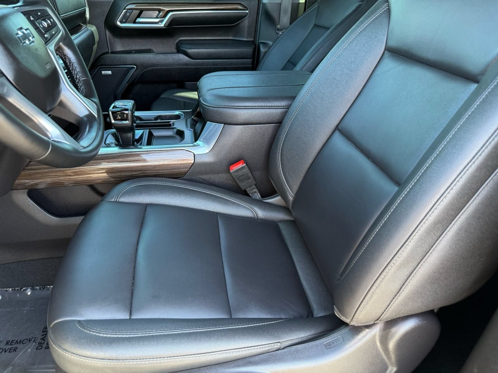 Used 2024 Chevrolet Silverado 1500 LT Trail Boss w/ Convenience Package II AWD/4WD image 13