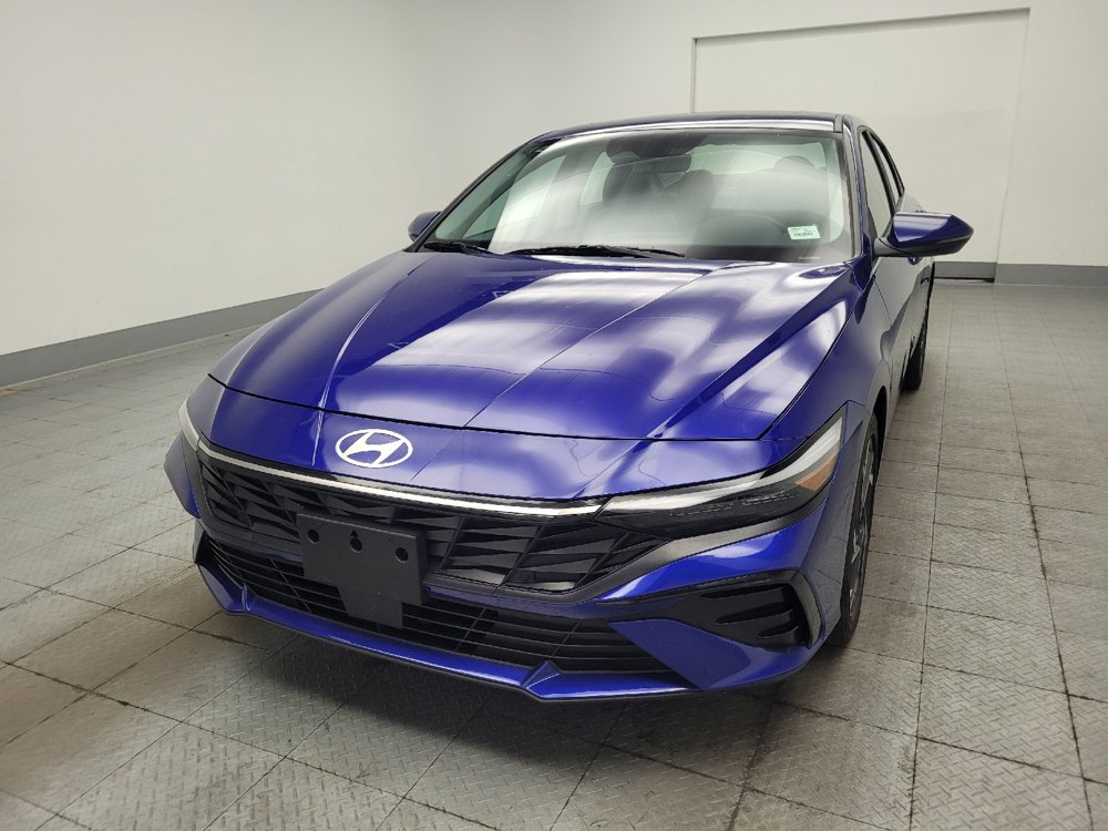 Used 2025 Hyundai Elantra Limited FWD image 15