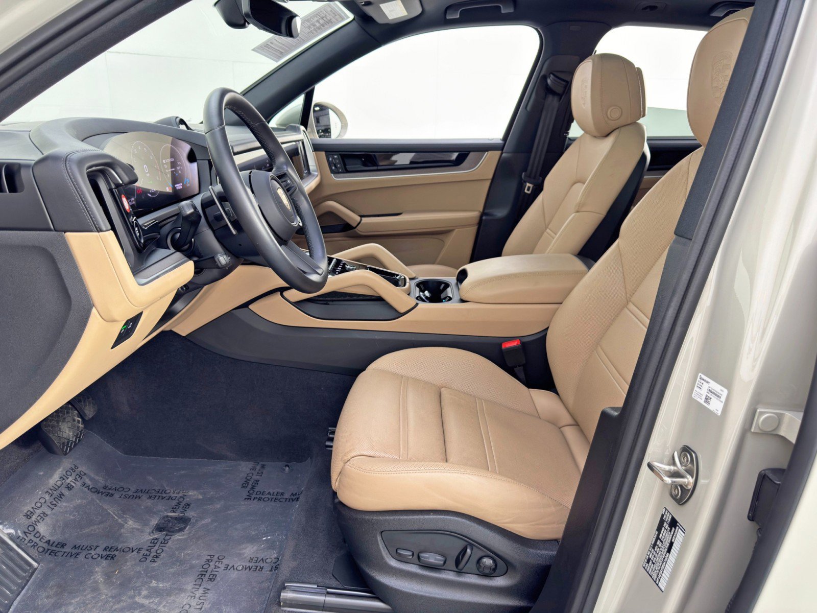 Used 2025 Porsche Cayenne E-Hybrid image 17