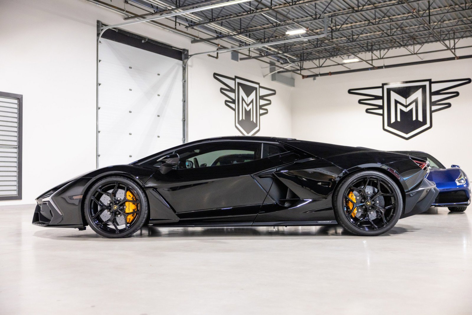 Used 2025 Lamborghini Revuelto image 13