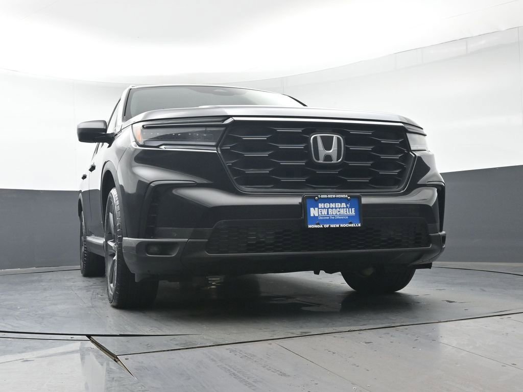 Certified 2025 Honda Pilot Sport image 37