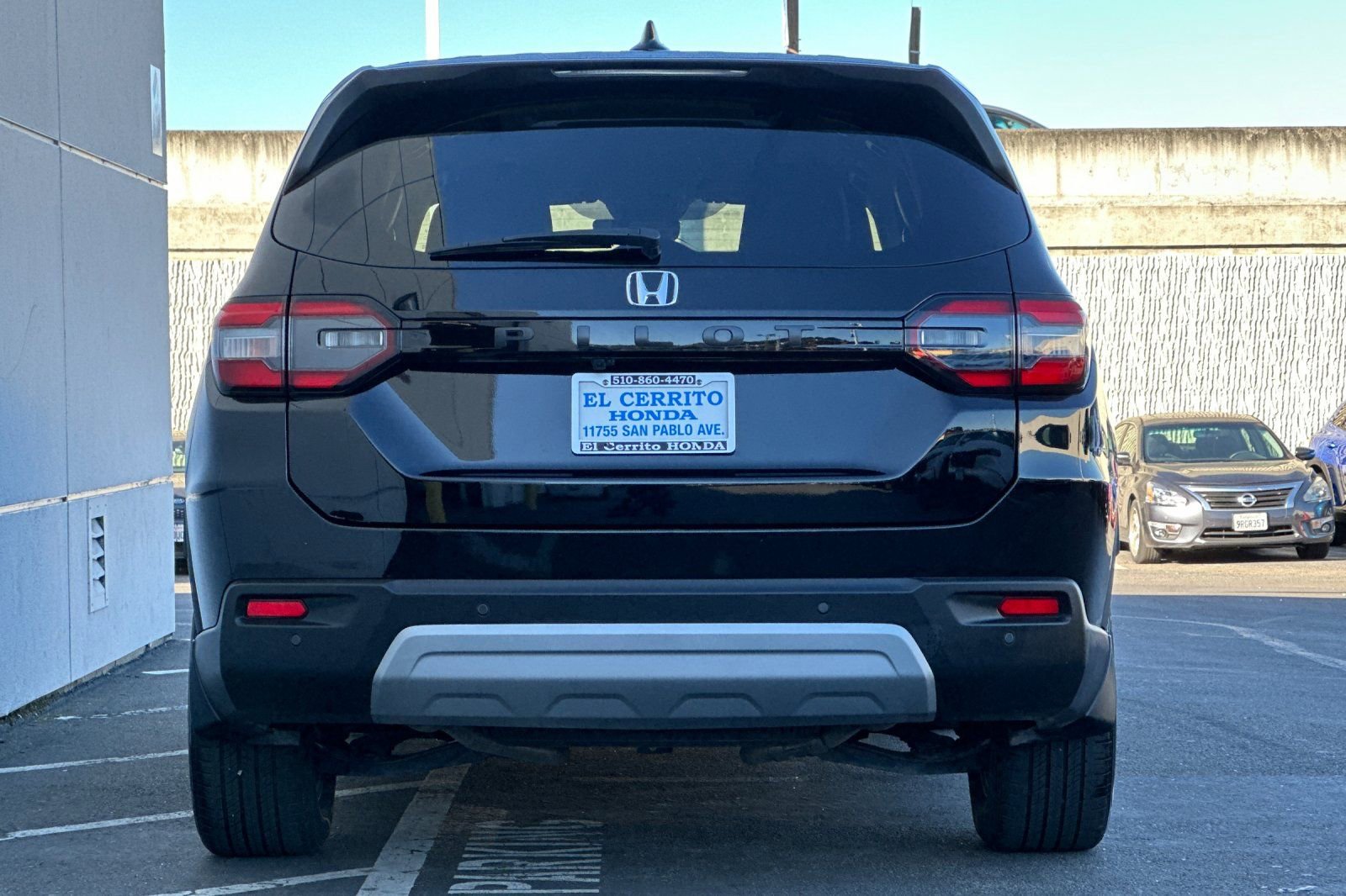 Used 2025 Honda Pilot EX-L image 4