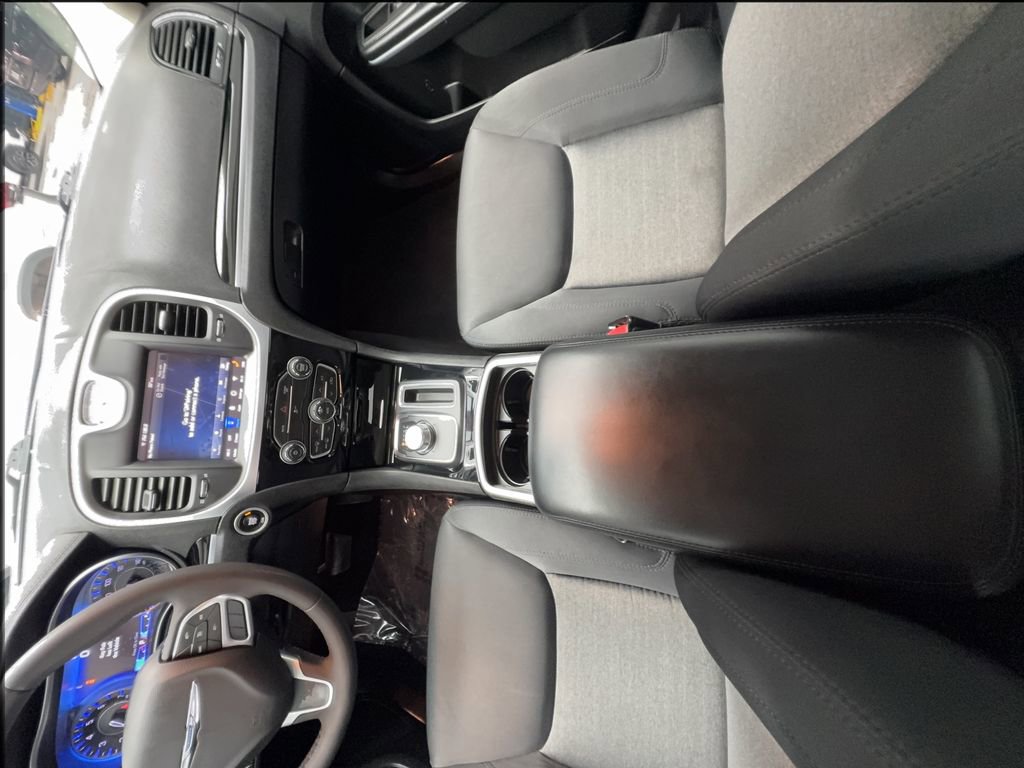 Used 2023 Chrysler 300 Touring w/ Sport Appearance Package RWD image 37