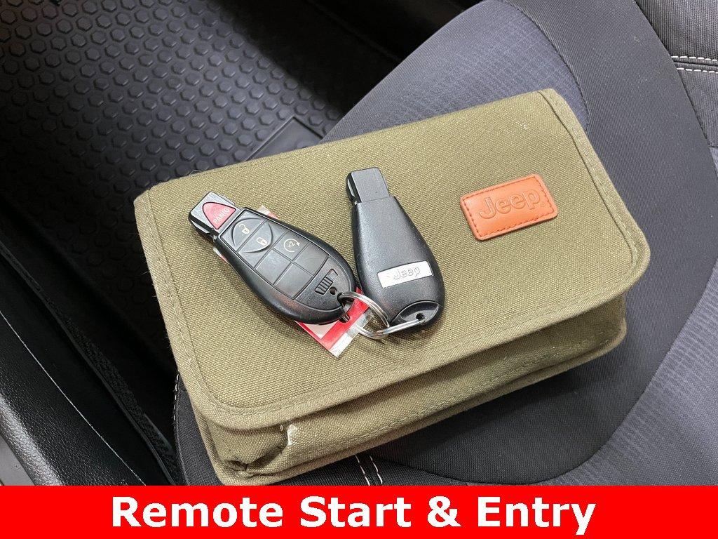 Used 2015 Jeep Cherokee Latitude w/ Cold Weather Group image 5