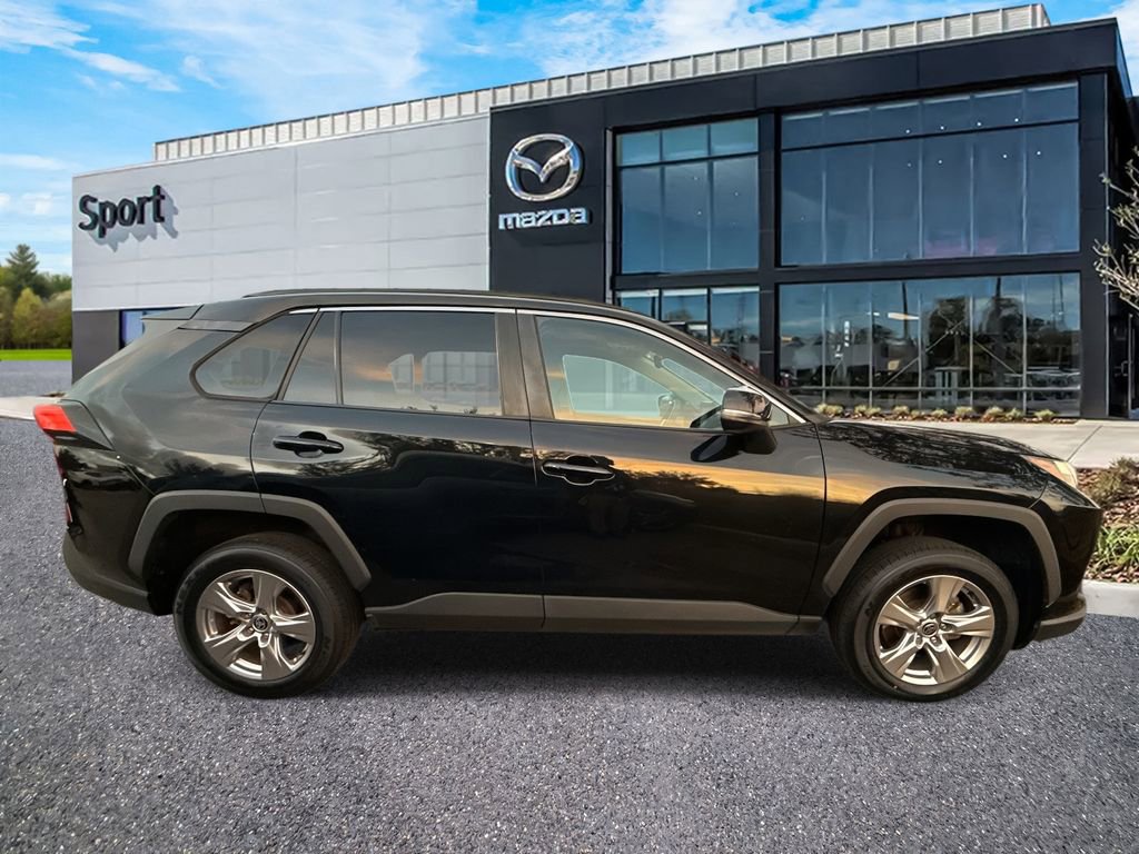 Used 2022 Toyota RAV4 XLE image 2