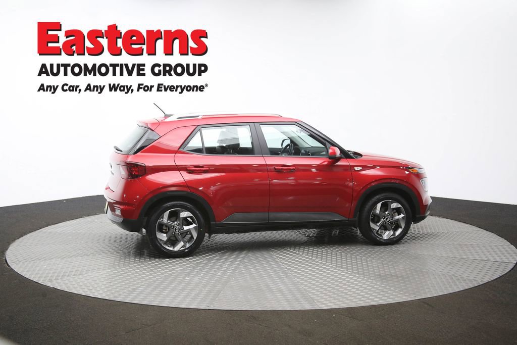 Used 2023 Hyundai Venue Limited image 45