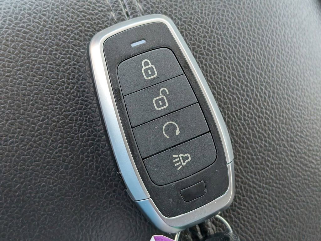 Used 2020 Chevrolet Equinox Premier w/ Premier True North Edition image 33