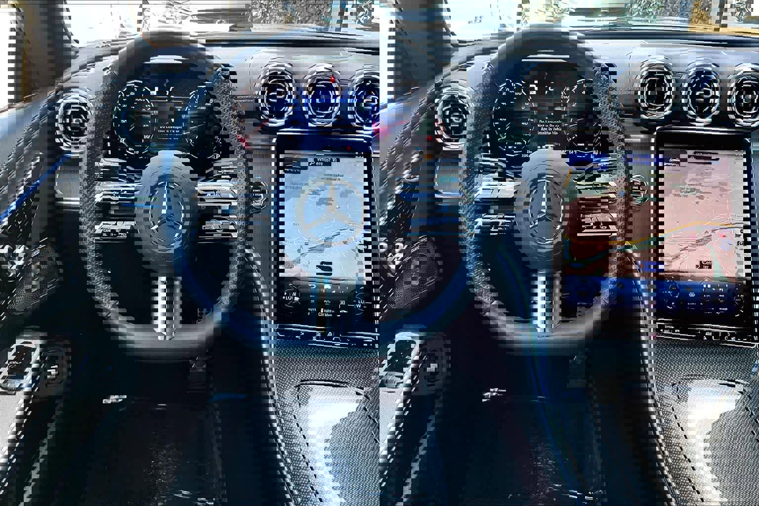 Used 2025 Mercedes-Benz CLE 300 4MATIC Coupe image 5