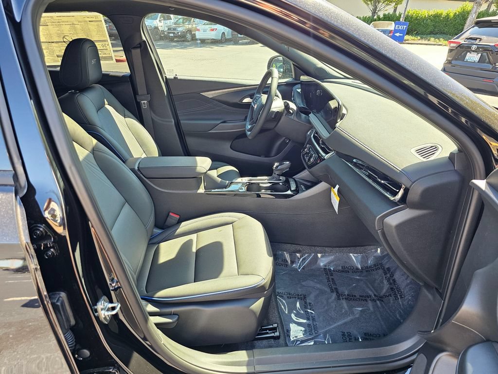 New 2026 Buick Envista Sport Touring w/ Convenience I Package FWD image 11