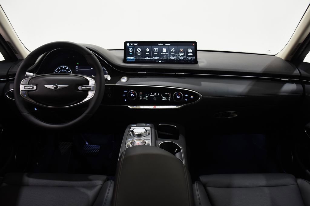 Used 2025 Genesis GV70 2.5T image 8