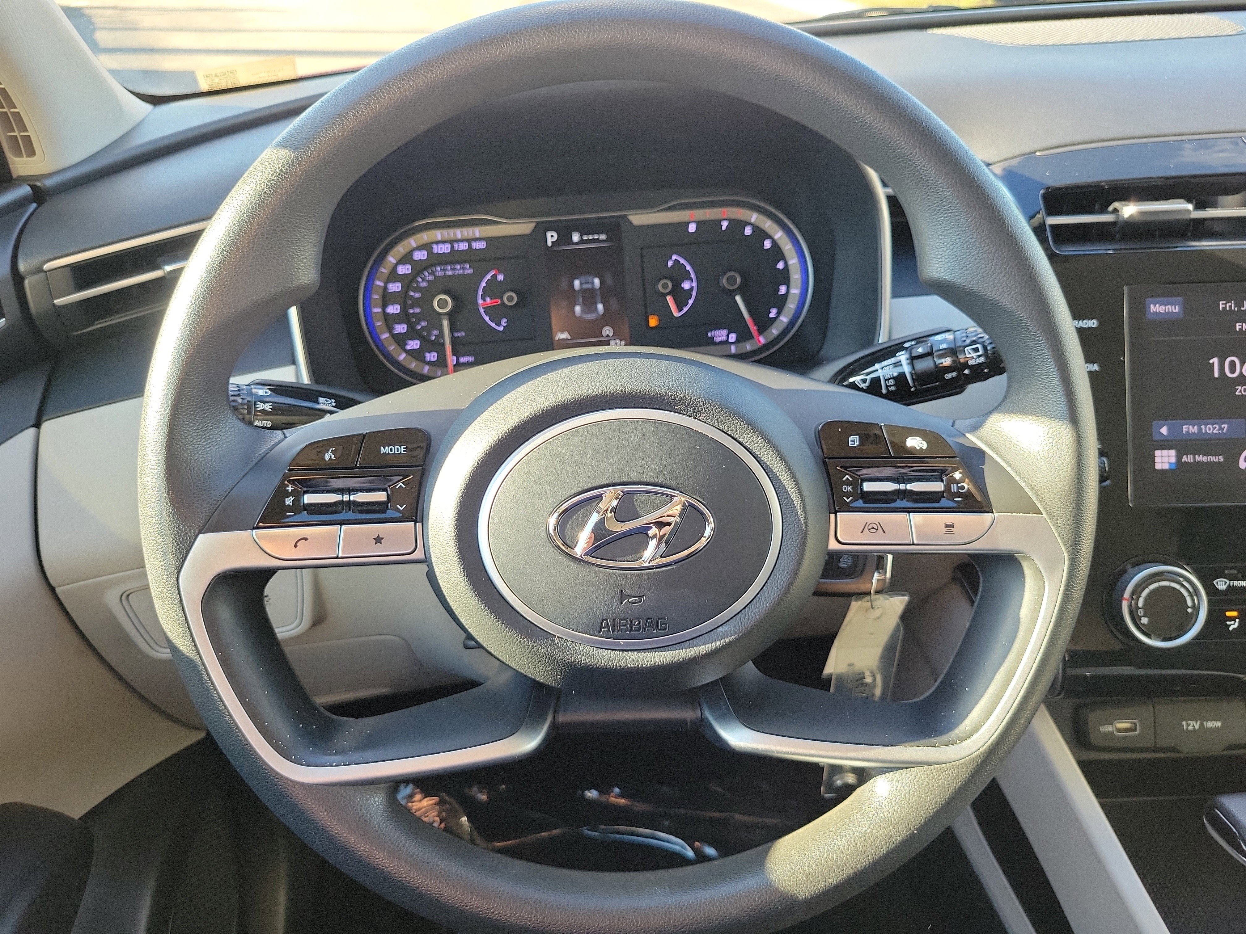 Used 2023 Hyundai Tucson SE image 16