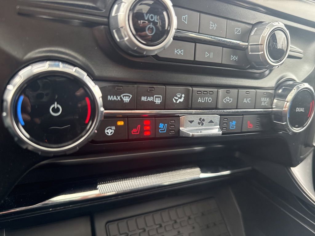 Used 2024 Ford F150 Lariat w/ Equipment Group 502A High image 24