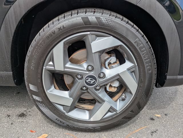 Used 2022 Hyundai Venue SEL FWD image 11