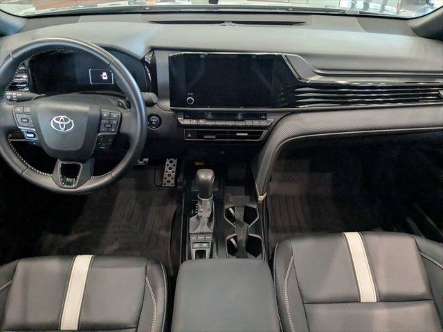 Used 2025 Toyota Camry SE FWD image 11