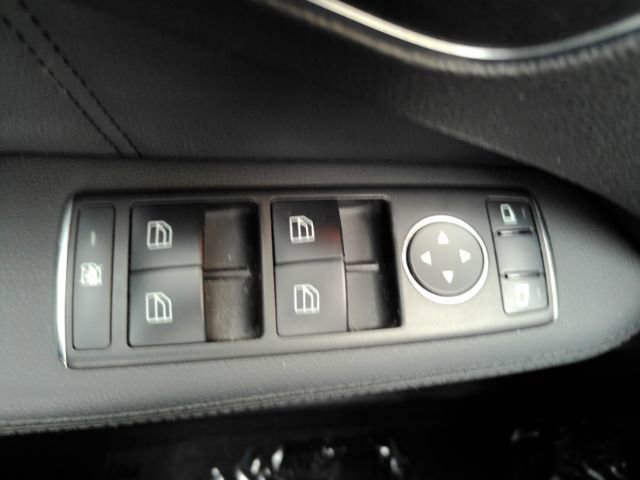 Used 2012 Mercedes-Benz E 350 4MATIC image 31