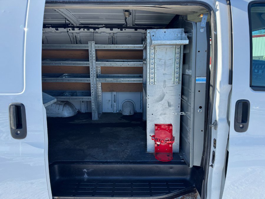 Used 2016 GMC Savana 3500 image 17