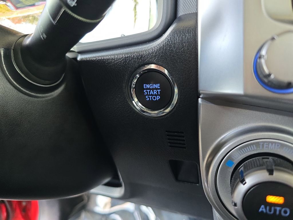 Used 2022 Toyota 4Runner Limited image 19