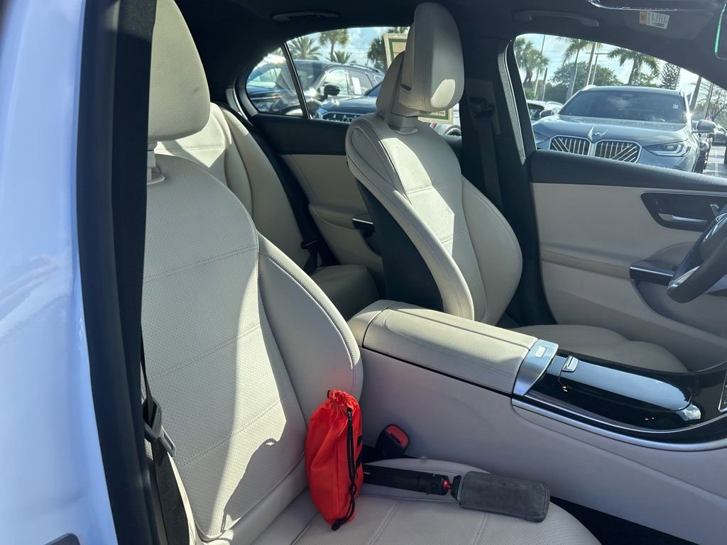 Used 2025 Mercedes-Benz C 300 Sedan image 22