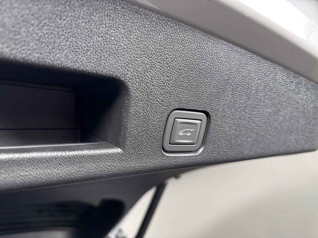 New 2025 Chevrolet Traverse LT w/ Enhanced Driving Package image 36