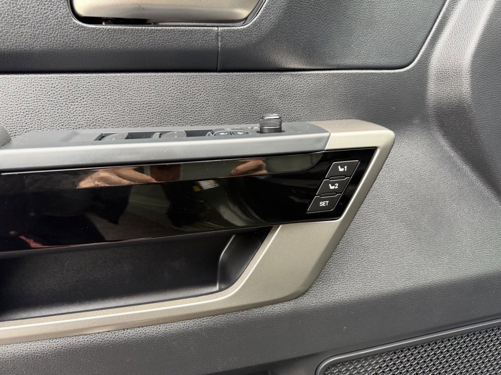 Used 2022 Toyota Tundra Limited image 13