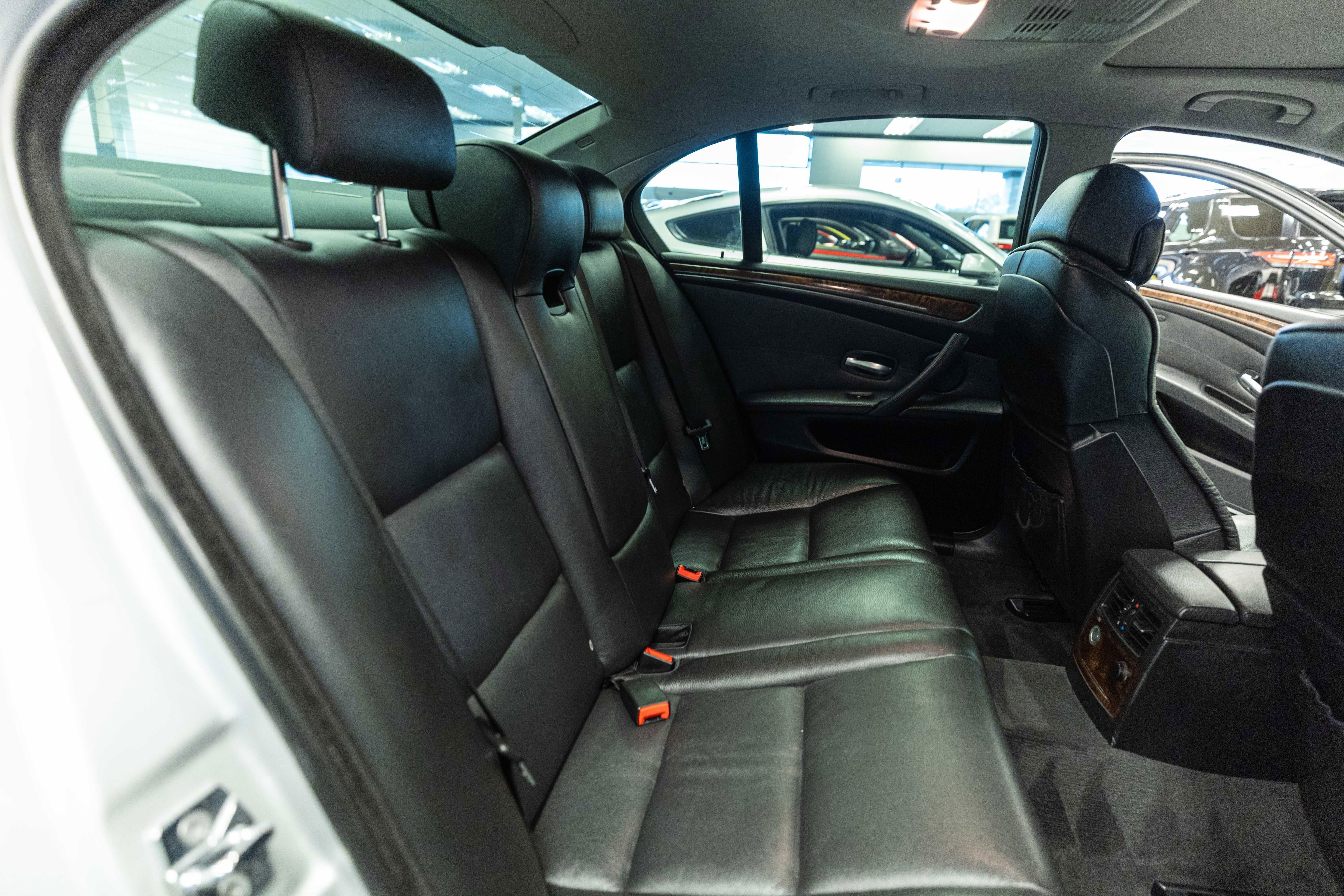 Used 2008 BMW 550i Sedan RWD image 13