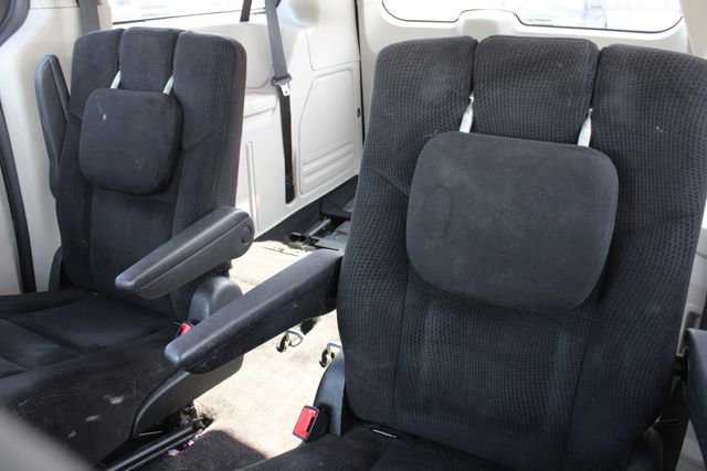 Used 2014 Dodge Grand Caravan SXT FWD image 4
