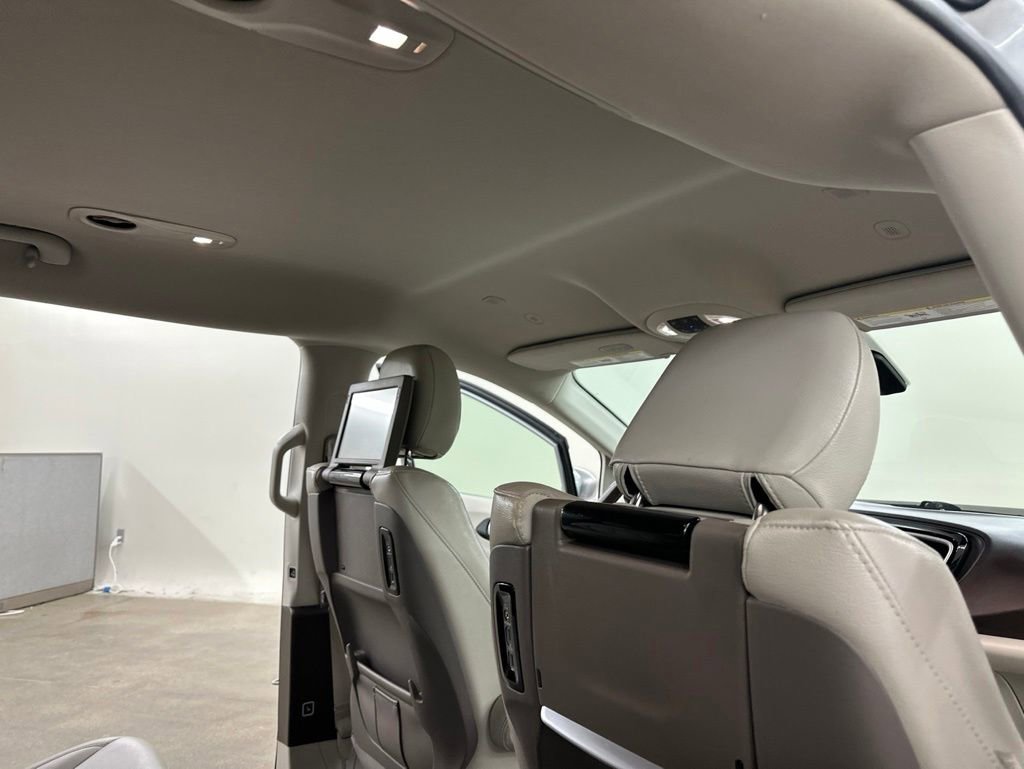 Used 2020 Chrysler Pacifica Touring-L Plus w/ Advanced Safetytec Group FWD image 20