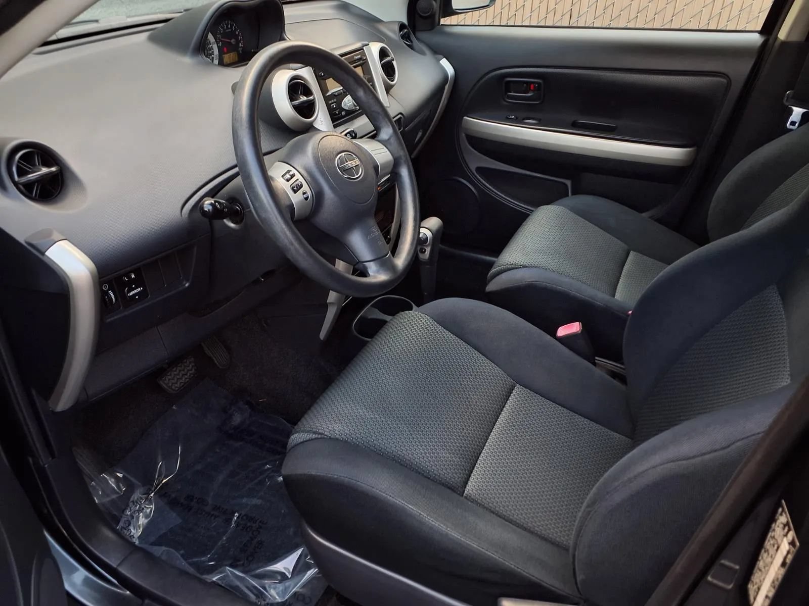 Used 2006 Scion xA FWD image 16