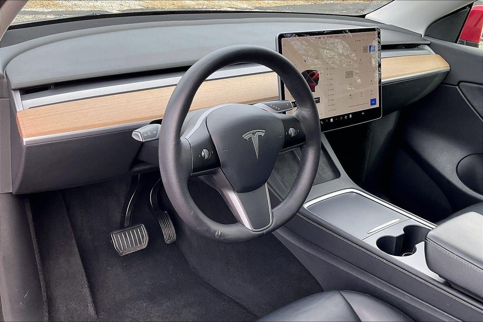 Used 2021 Tesla Model Y Long Range image 14