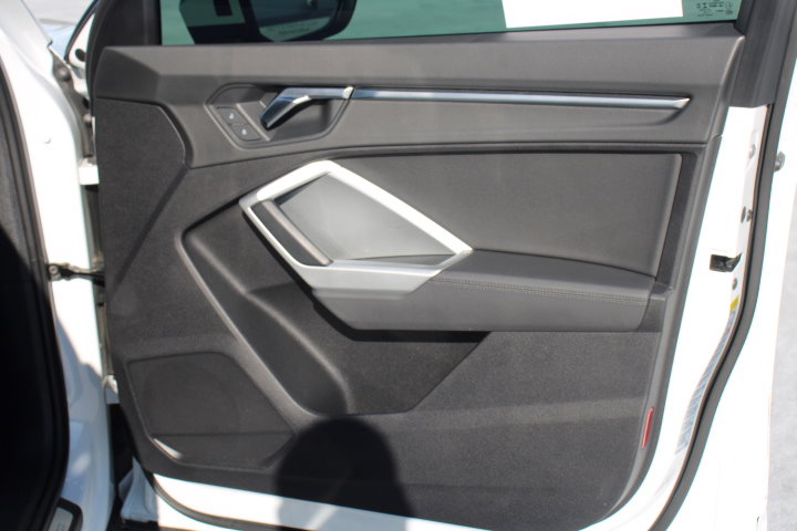 Used 2020 Audi Q3 2.0T Premium w/ Convenience Package image 19