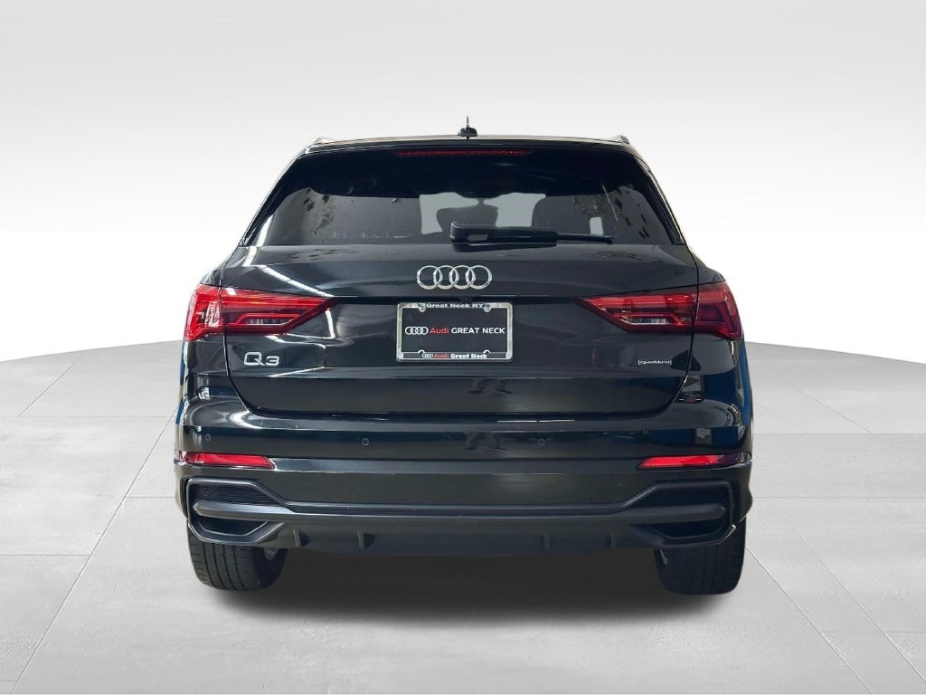 Used 2022 Audi Q3 2.0T Premium w/ Convenience Package AWD/4WD image 37