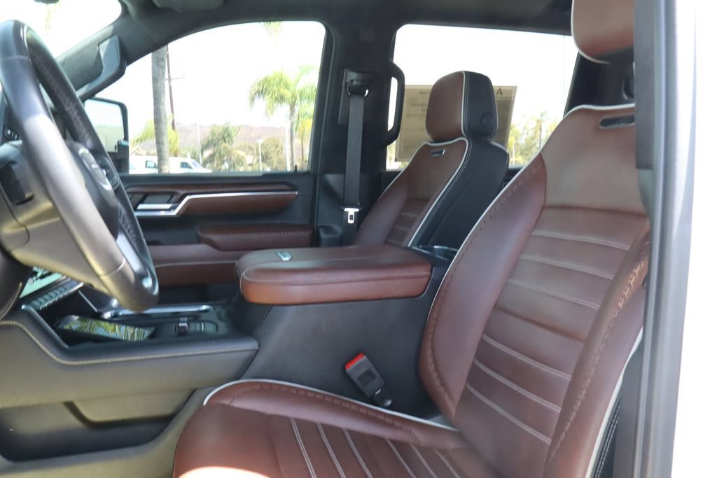 Used 2024 GMC Sierra 3500 Denali Ultimate AWD/4WD image 20