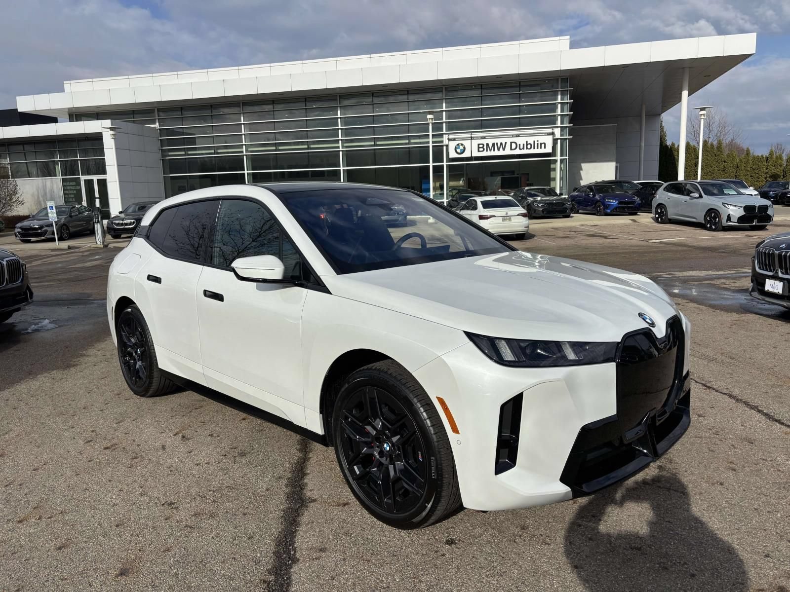 Used 2026 BMW iX xDrive60 w/ M Sport Package AWD/4WD image 1