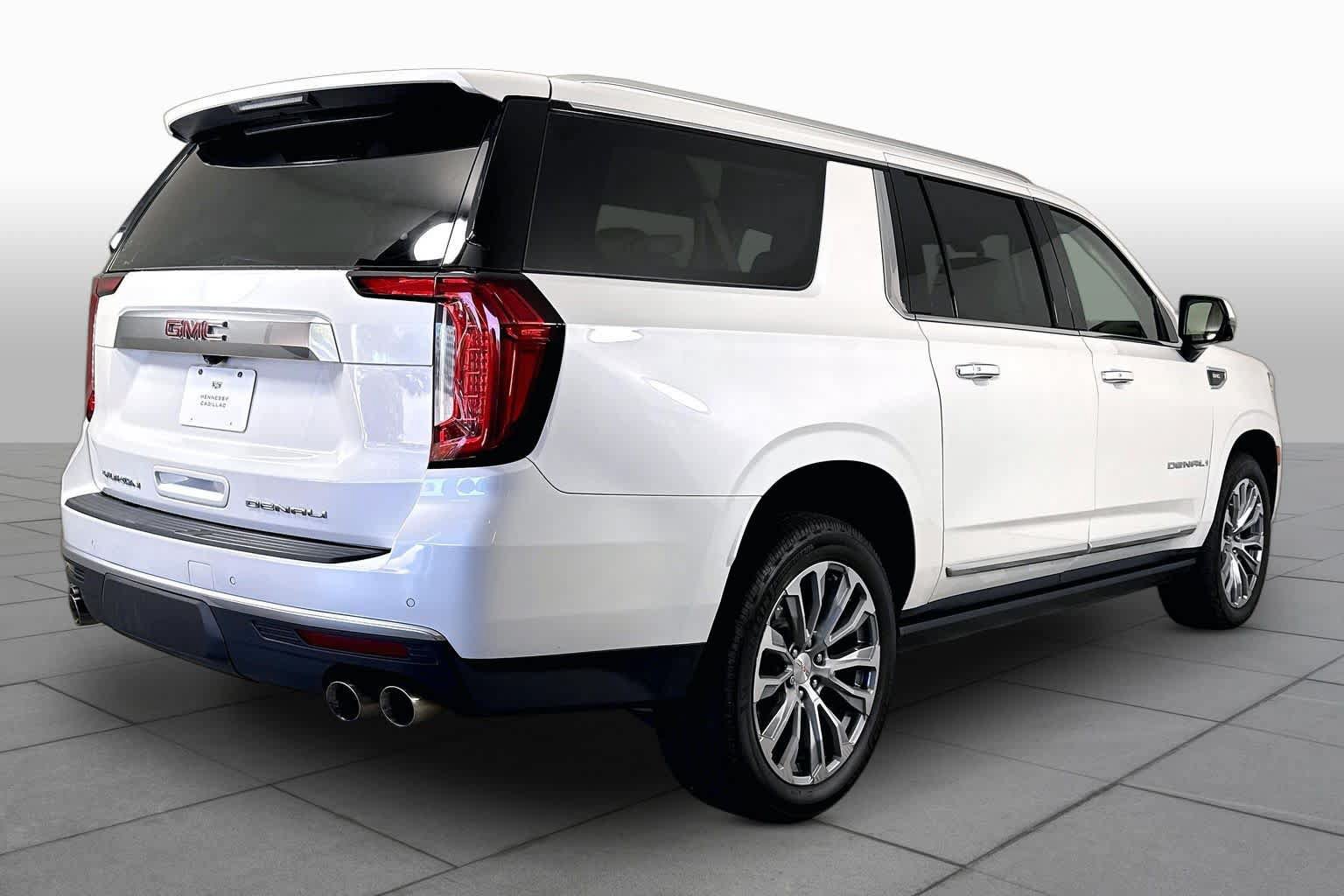 Used 2021 GMC Yukon XL Denali RWD image 12