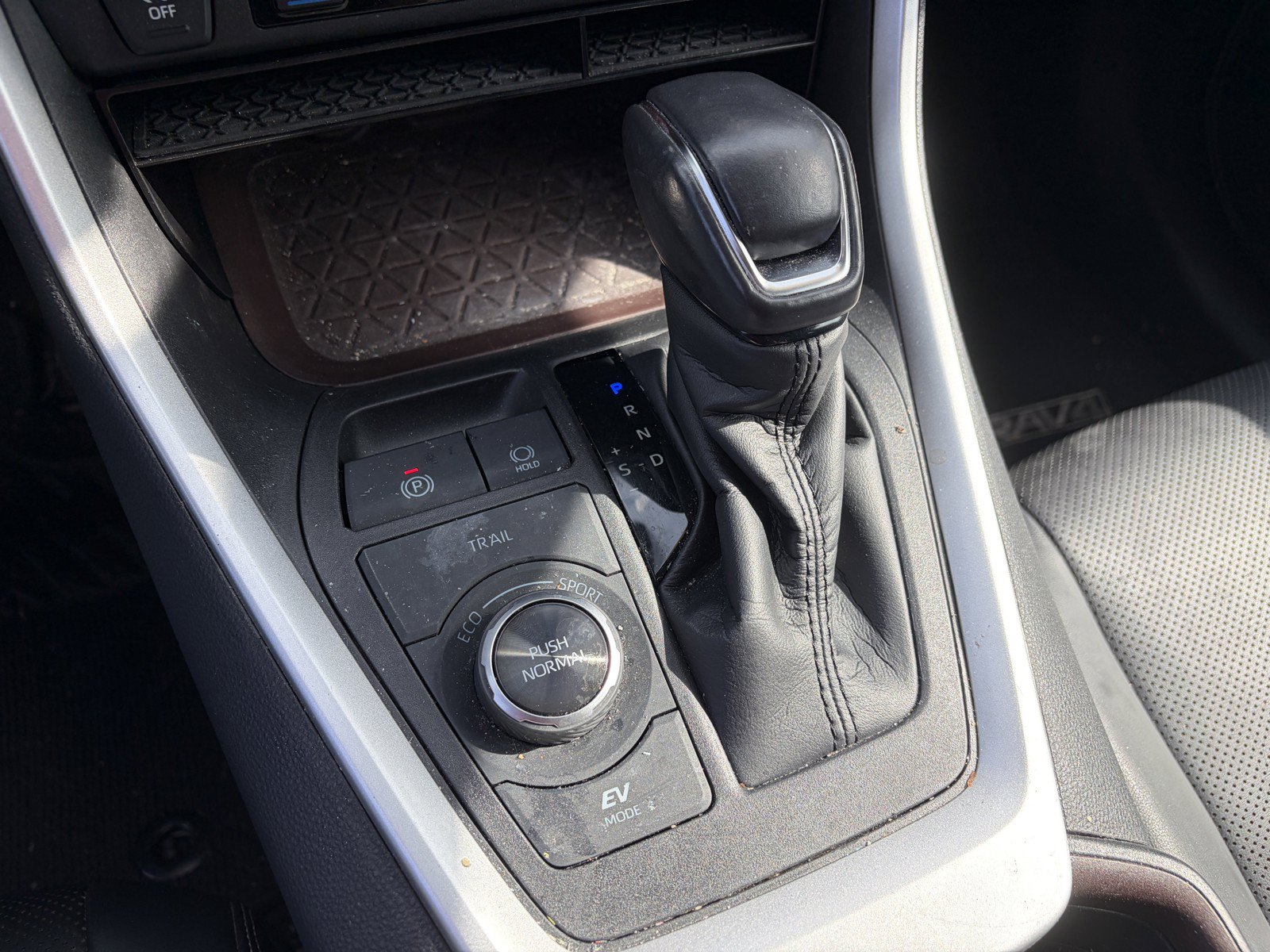 Used 2021 Toyota RAV4 Limited w/ Limited Grade Weather Package AWD/4WD image 20