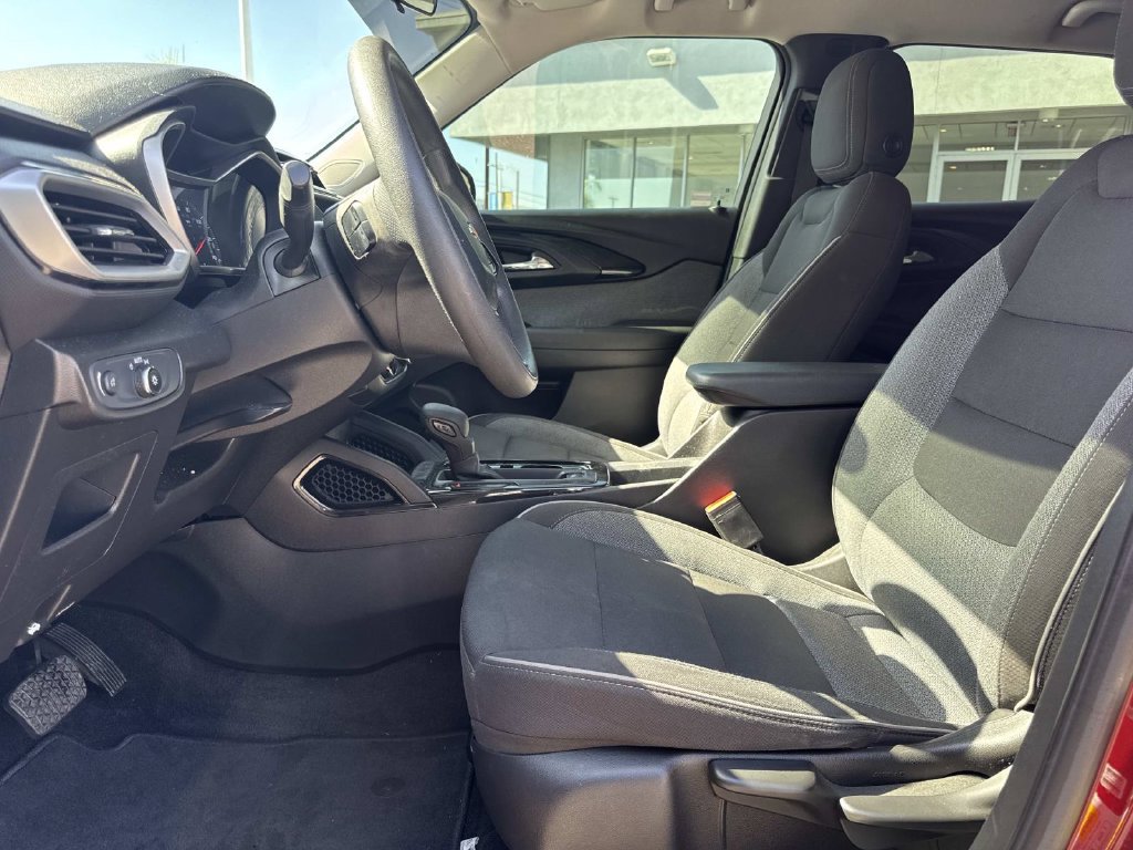 Used 2022 Chevrolet TrailBlazer LS FWD image 19