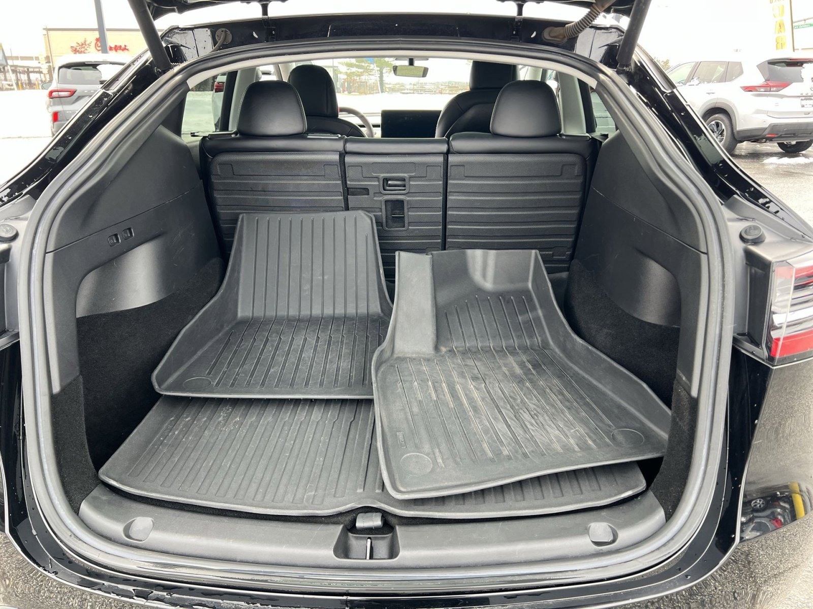 Used 2022 Tesla Model Y Long Range image 26