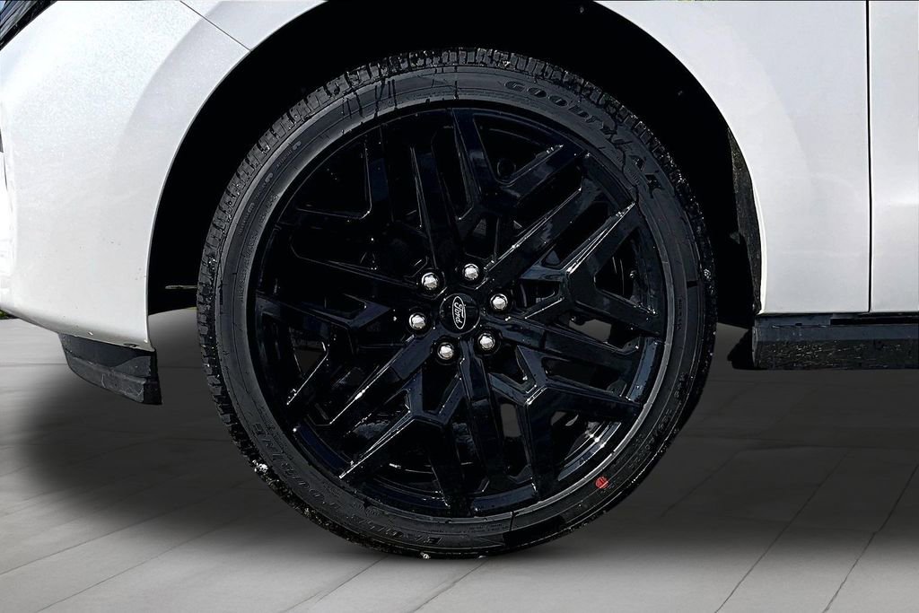 New 2026 Ford Expedition Max Platinum w/ Stealth Performance Package image 10