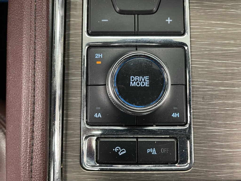 Used 2023 Ford Expedition Limited image 32