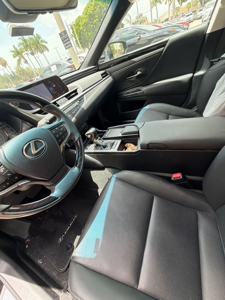 Used 2019 Lexus ES 300h w/ Premium Package FWD image 14