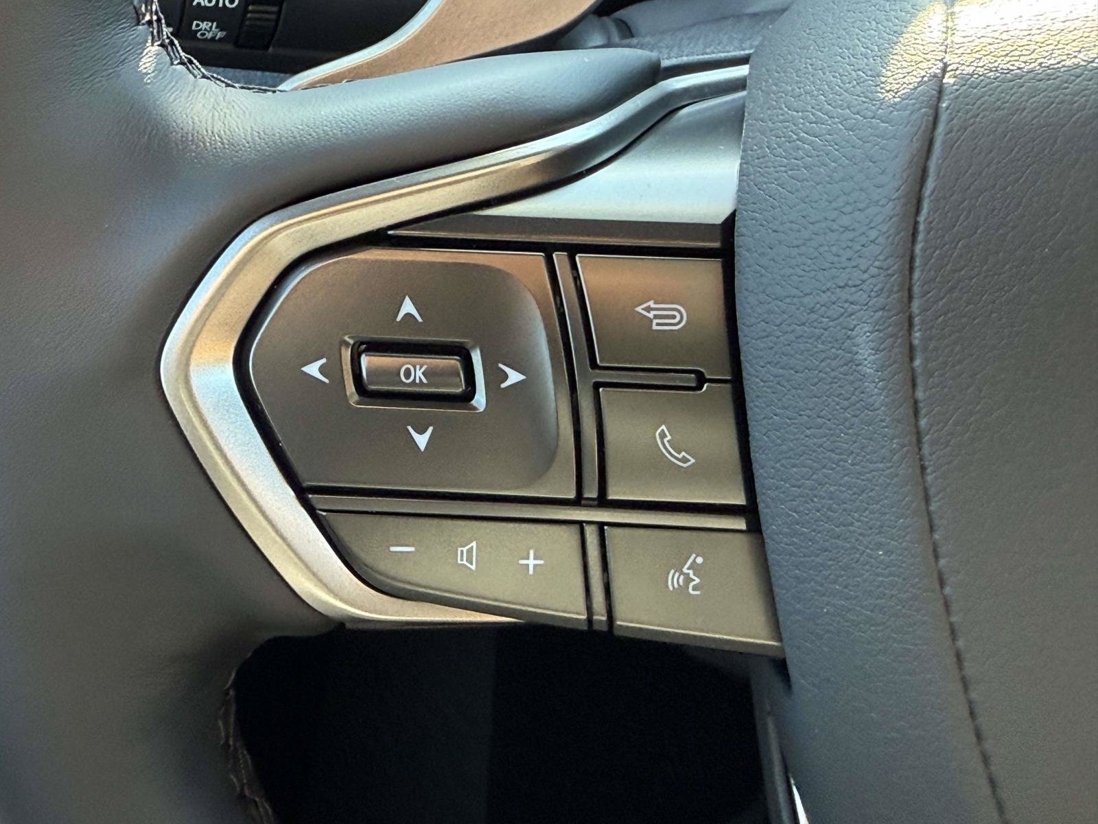 New 2026 Lexus GX 550 w/ Cold Area Package AWD/4WD image 18
