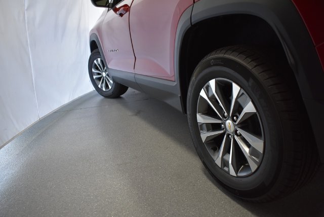 New 2026 Chevrolet Equinox LT w/ Convenience Package II AWD/4WD image 9