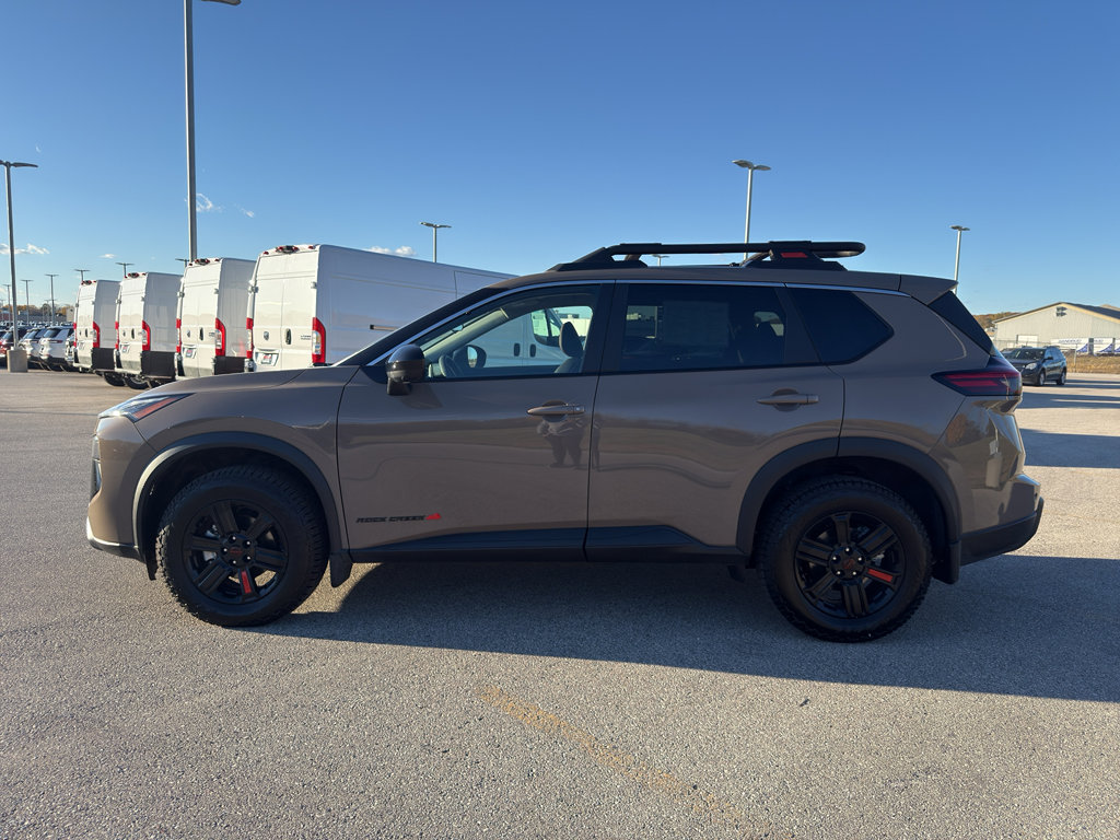Certified 2025 Nissan Rogue SV image 6