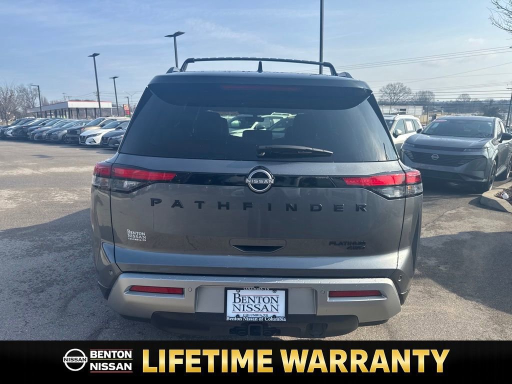 Certified 2025 Nissan Pathfinder Platinum w/ Black Appearance Package image 8