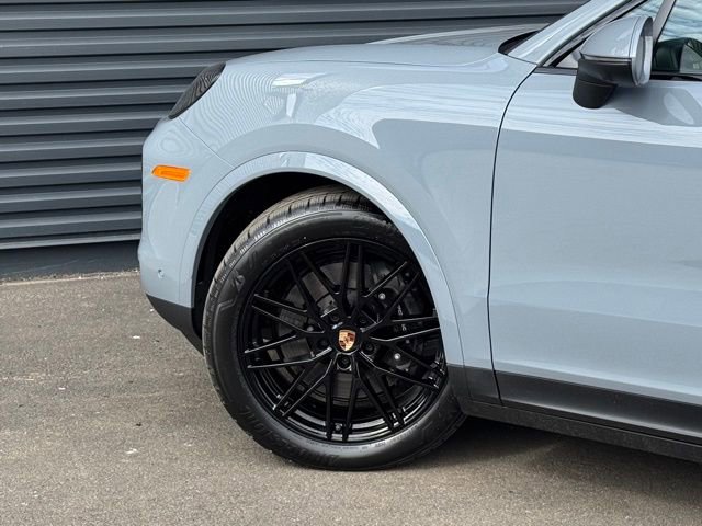 New 2026 Porsche Cayenne Coupe AWD/4WD image 12
